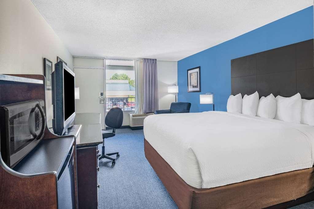 Days Inn And Suites By Wyndham Oxford Room photo