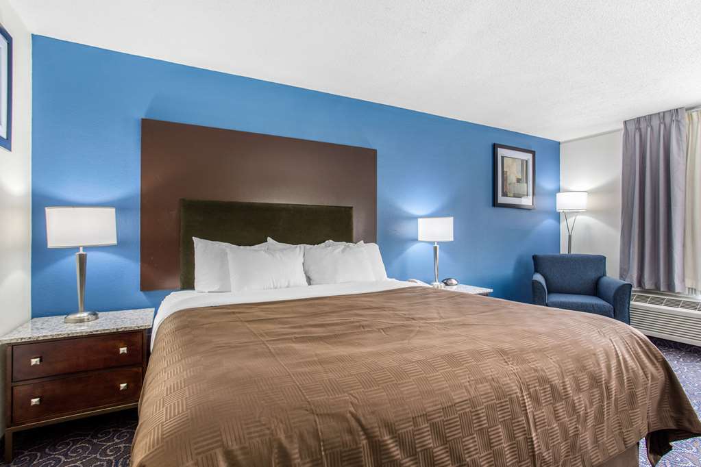 Days Inn And Suites By Wyndham Oxford Room photo