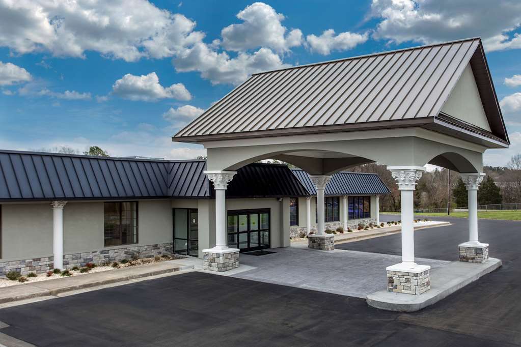 Days Inn And Suites By Wyndham Oxford Exterior photo